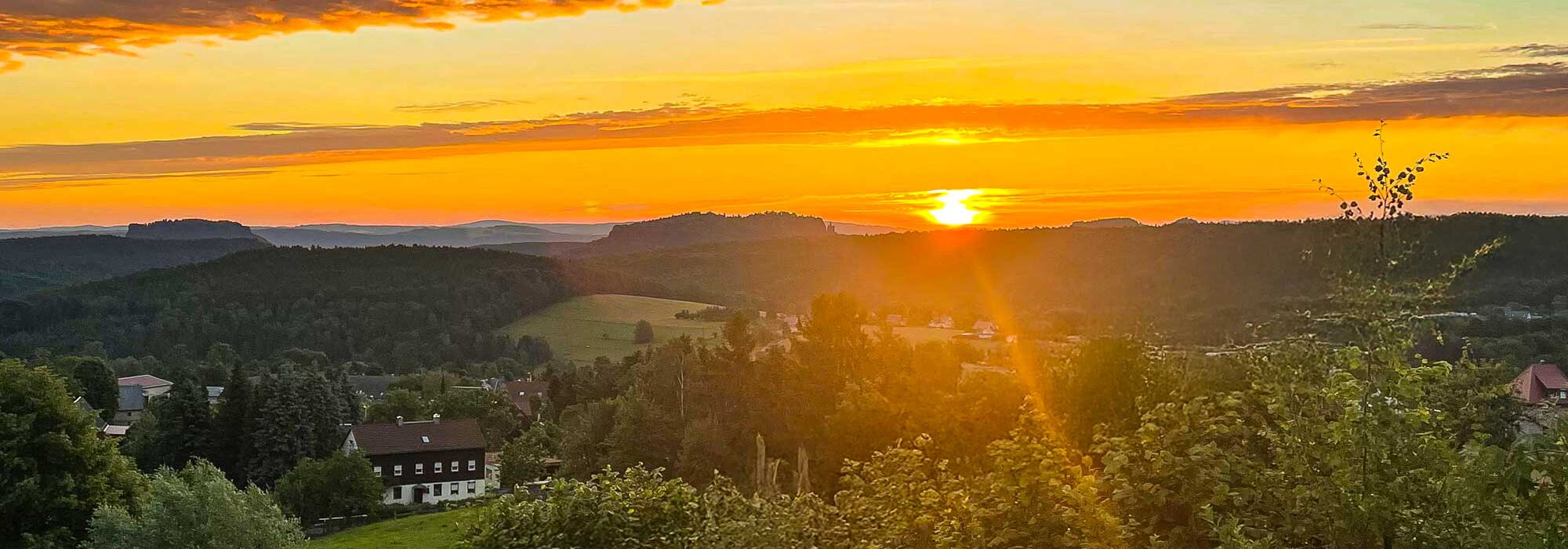 der Ortsteil Bielatal - Blick von der Harthe in Richtung Pfaffenstein und Lilienstein